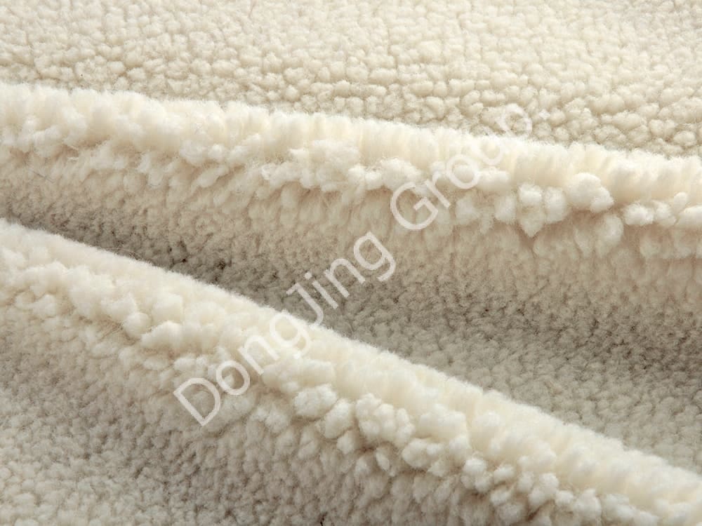 DS0003-Rolo reciclado branco faux fur fabric