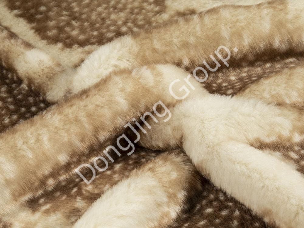 9HG0149-Estampa de veado off-white faux fur fabric